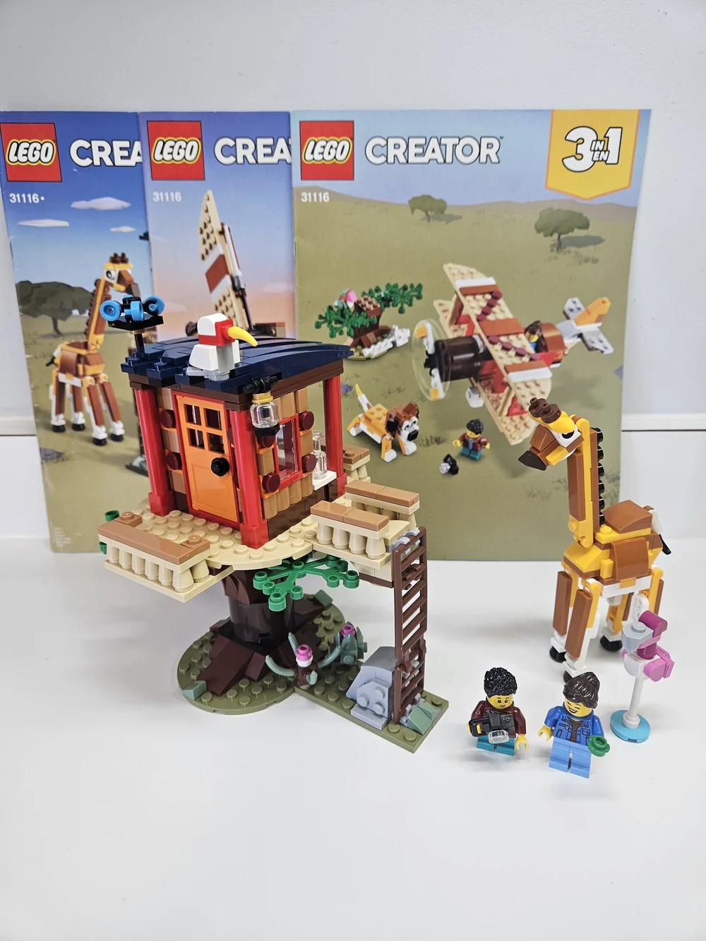 LEGO Creator 31116 Safari Wildlife Tree House 100% Complete Manual Minifigure